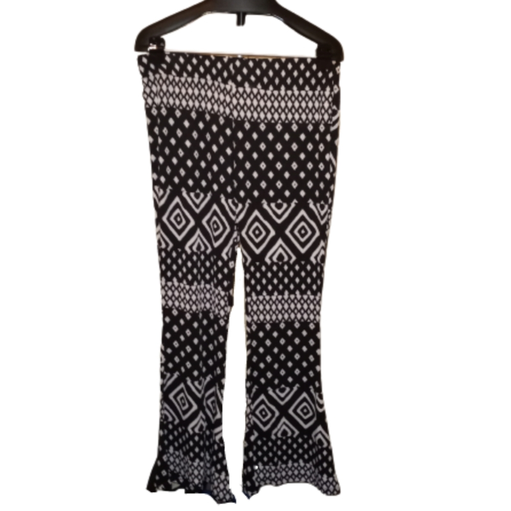 NWT MAGIC- Bell Bottom Flare Pants